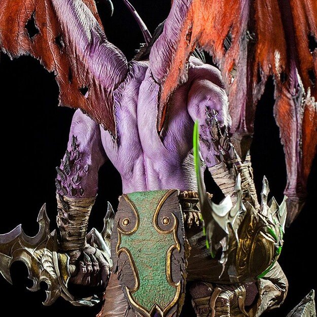 Blizzard World of Warcraft - Illidan Stormrage Statue Premium