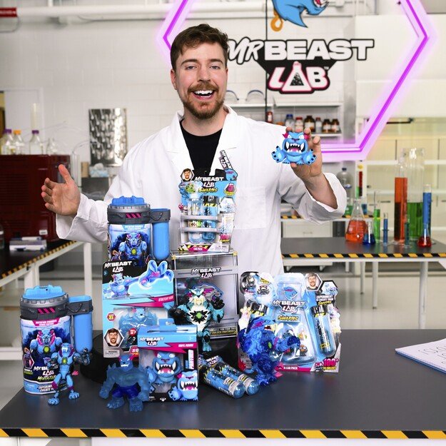 MR BEAST LAB - COLLECTOR FIGURE ASS (24726)