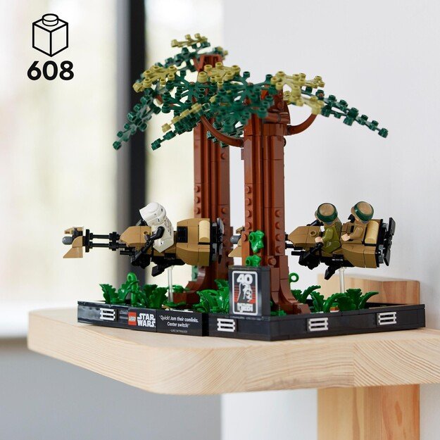 LEGO Star Wars - Endor™ Speeder Chase Diorama (75353)
