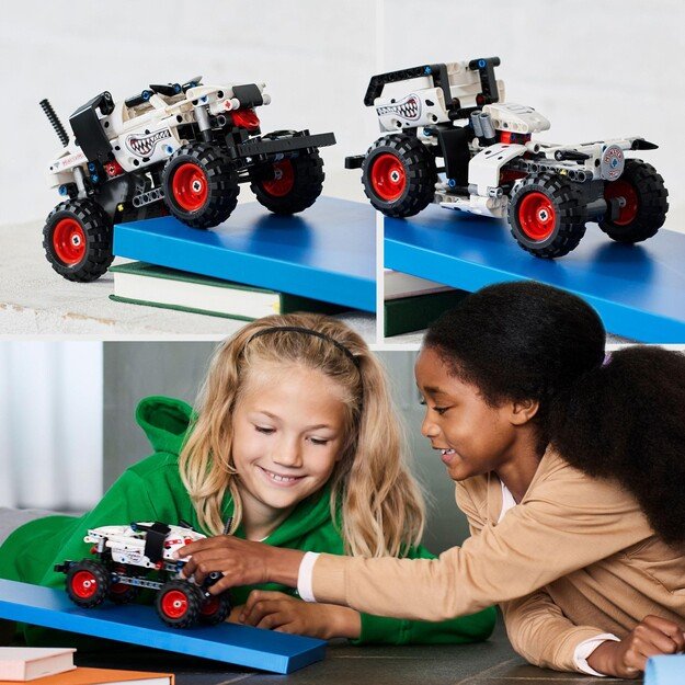 LEGO Technic - Monster Jam™ Monster Mutt™ Dalmatian (42150)