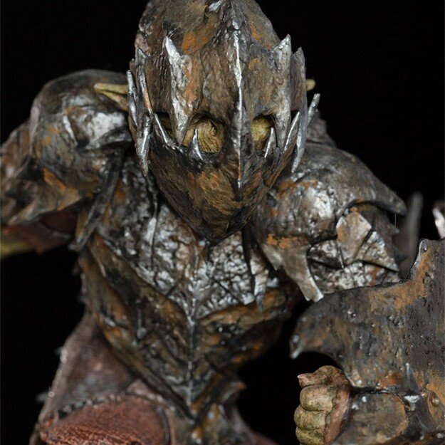 The Lord of the Rings - Armored Orc Statue Art Scale 1/10