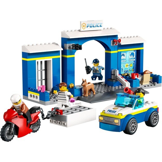 LEGO City - Police Station Chase (60370)