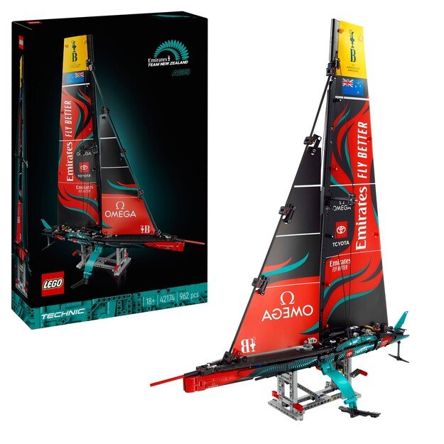 LEGO - Technic - Emirates Team New Zealand AC75 Yacht (42174)