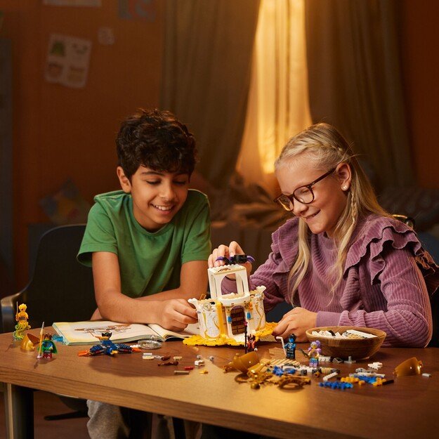 LEGO DREAMZzz - The Sandman's Tower (71477)