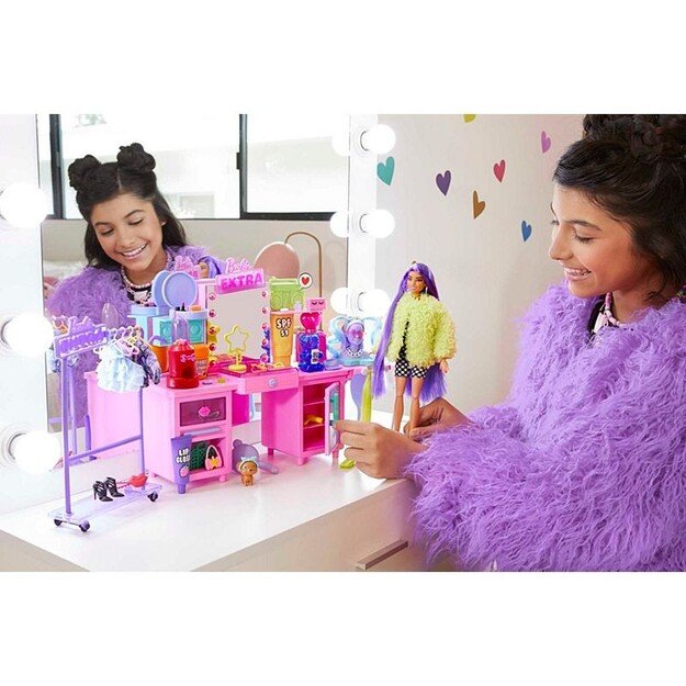 Barbie - Extra Doll & Playset (GYJ70)