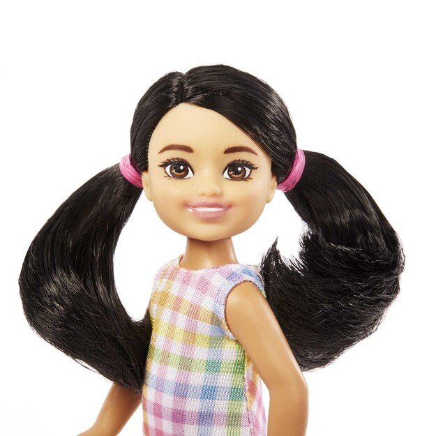 Barbie - Chelsea and Friends Doll - Plaid Dress With Black Hair (HKD91)