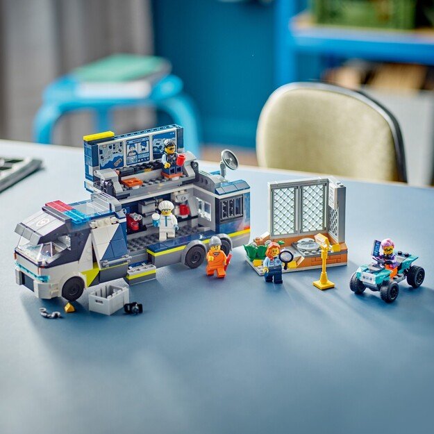 LEGO City - Police Mobile Crime Lab Truck (60418)